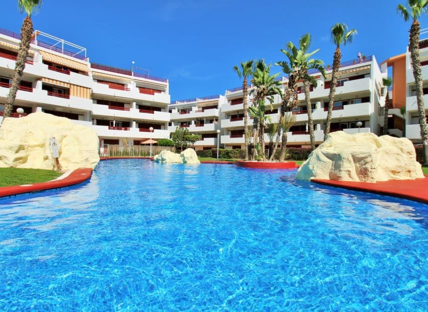 3 soveværelse Lejlighed til salg i Playa Flamenca med swimmingpool - € 225.000 (Ref: 9852156)