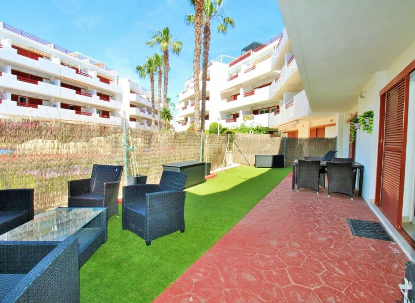 3 soveværelse Lejlighed til salg i Playa Flamenca med swimmingpool - € 225.000 (Ref: 9852156)
