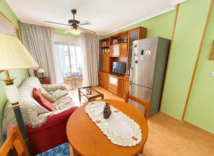 2 soverom Leilighet til salgs i Torrevieja med svømmebasseng - € 130 000 (Ref: 9852157)