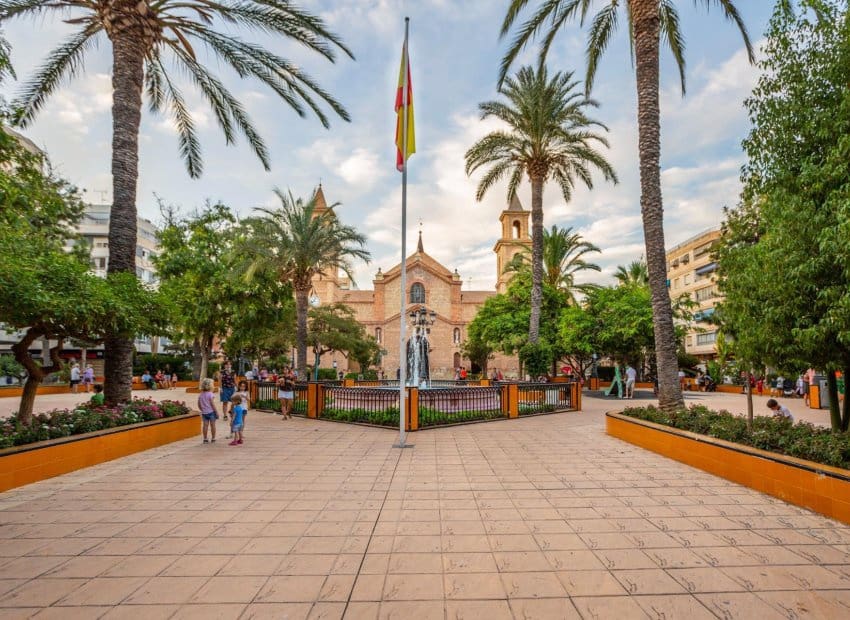 2 soverom Leilighet til salgs i Torrevieja med svømmebasseng - € 130 000 (Ref: 9852157)