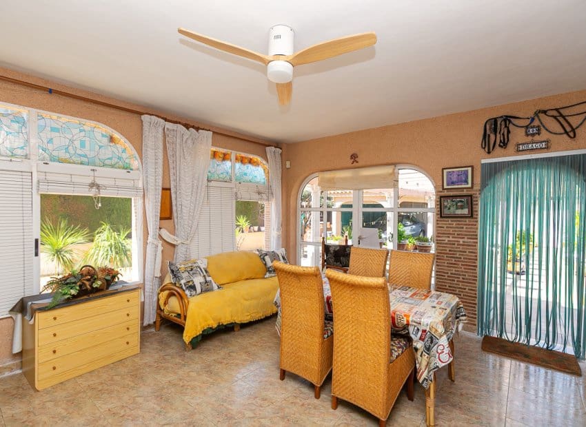 4 soveværelse Villa til salg i Orihuela Costa med swimmingpool - € 560.000 (Ref: 9852158)