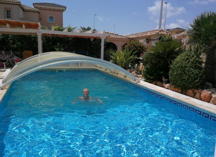 4 soveværelse Villa til salg i Orihuela Costa med swimmingpool - € 560.000 (Ref: 9852158)