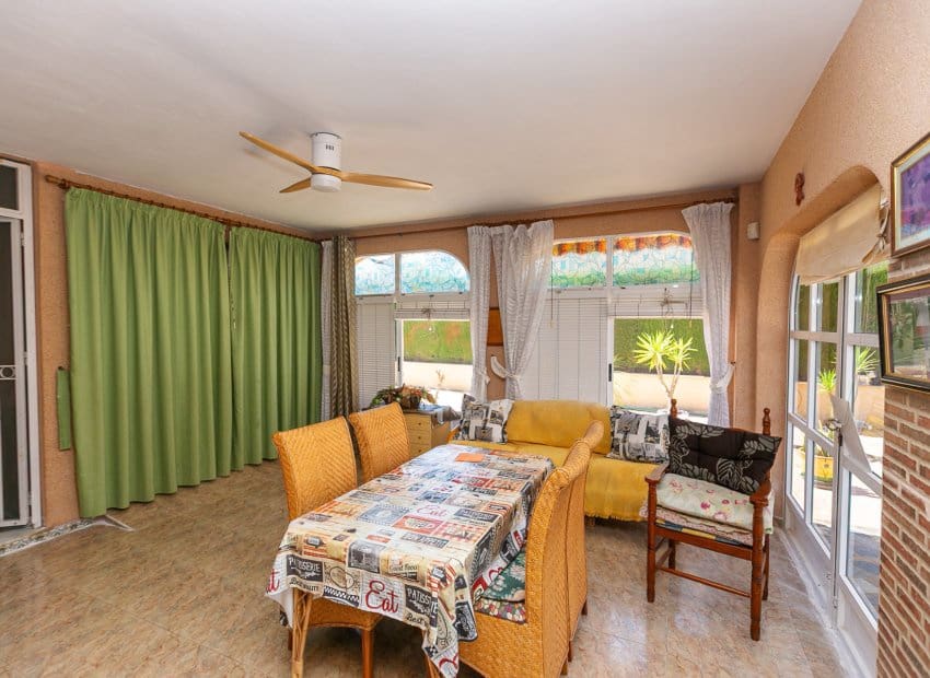 4 soveværelse Villa til salg i Orihuela Costa med swimmingpool - € 560.000 (Ref: 9852158)