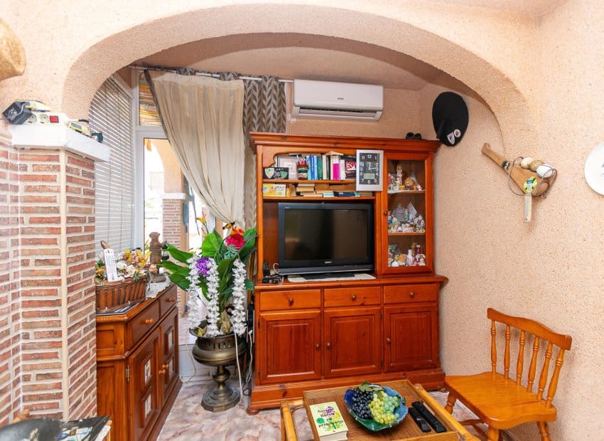 4 soveværelse Villa til salg i Orihuela Costa med swimmingpool - € 560.000 (Ref: 9852158)