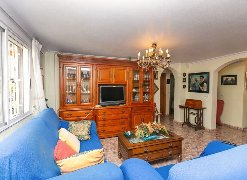 4 soveværelse Villa til salg i Orihuela Costa med swimmingpool - € 560.000 (Ref: 9852158)