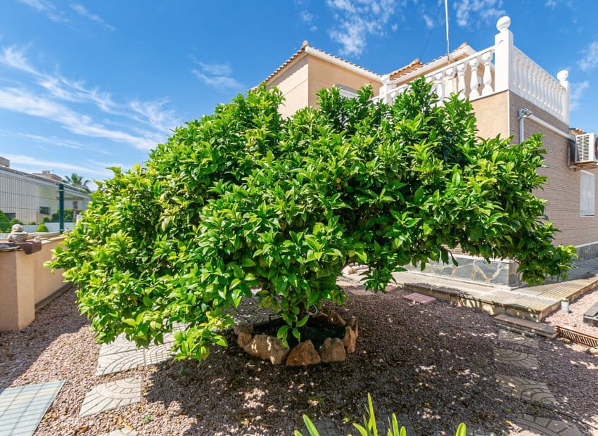 4 soveværelse Villa til salg i Orihuela Costa med swimmingpool - € 560.000 (Ref: 9852158)