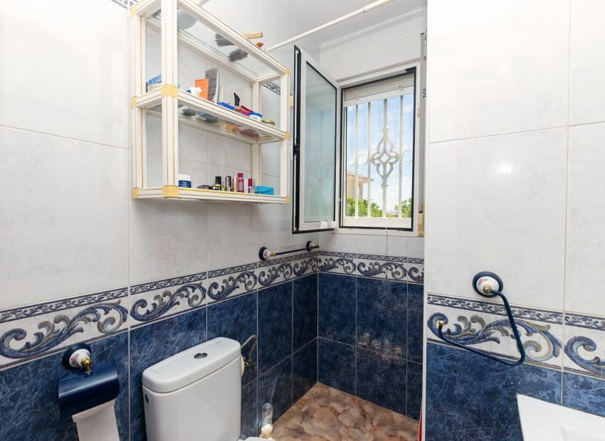 4 soveværelse Villa til salg i Orihuela Costa med swimmingpool - € 560.000 (Ref: 9852158)