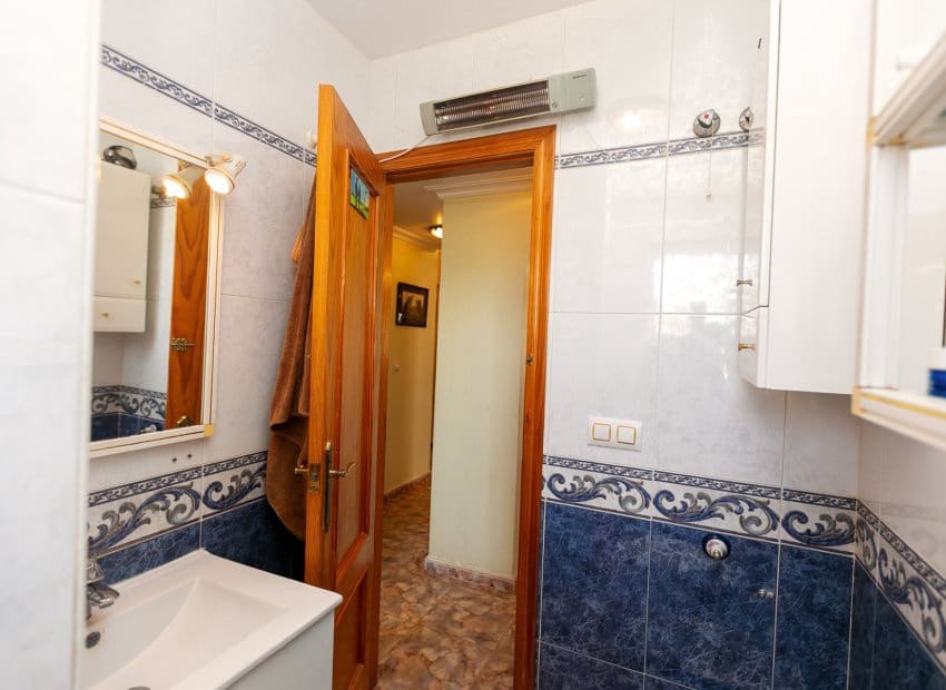 4 soveværelse Villa til salg i Orihuela Costa med swimmingpool - € 560.000 (Ref: 9852158)