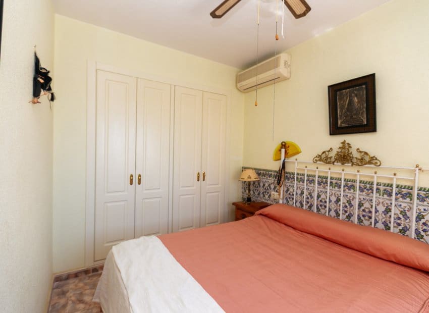 4 soveværelse Villa til salg i Orihuela Costa med swimmingpool - € 560.000 (Ref: 9852158)