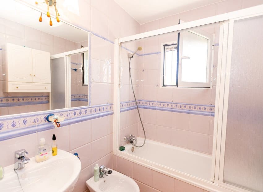 4 soveværelse Villa til salg i Orihuela Costa med swimmingpool - € 560.000 (Ref: 9852158)
