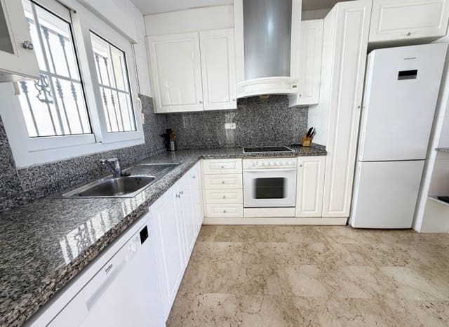 2 soveværelse Villa til salg i Las Ramblas Golf, Orihuela med swimmingpool - € 234.000 (Ref: 9857786)