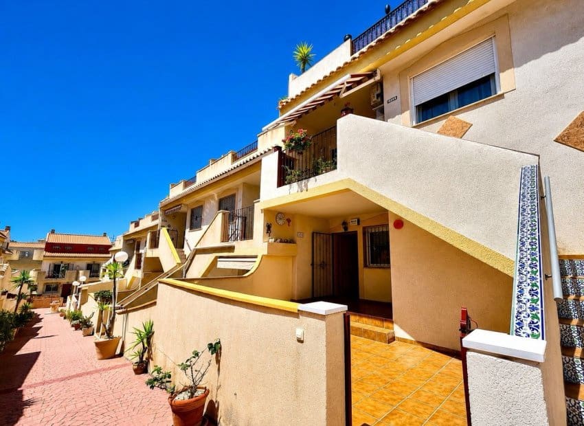 2 Zimmer Apartment zu verkaufen in La Zenia mit Pool - 190.900 € (Ref: 9858155)