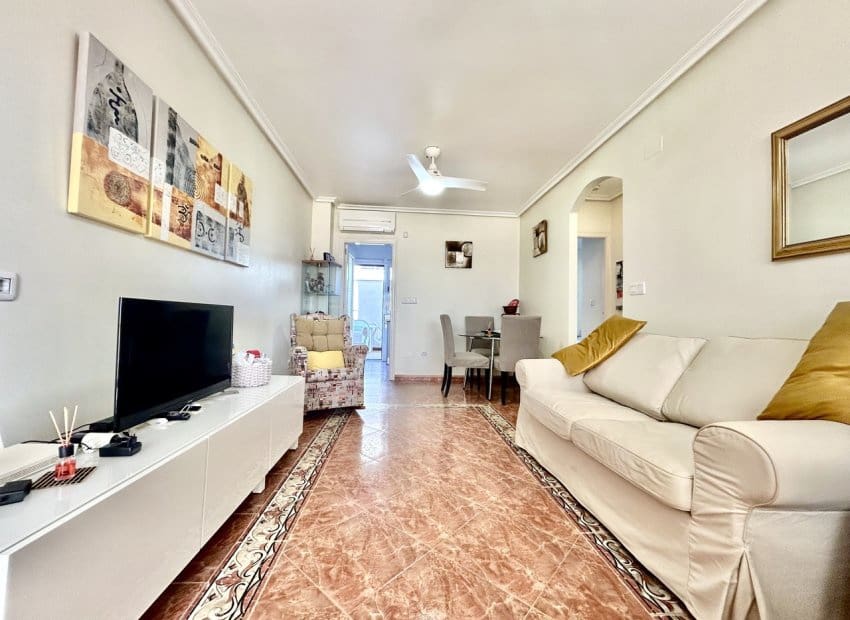 2 Zimmer Apartment zu verkaufen in La Zenia mit Pool - 190.900 € (Ref: 9858155)