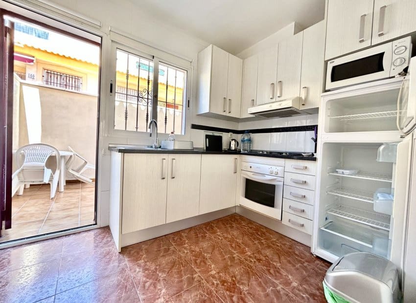 2 Zimmer Apartment zu verkaufen in La Zenia mit Pool - 190.900 € (Ref: 9858155)