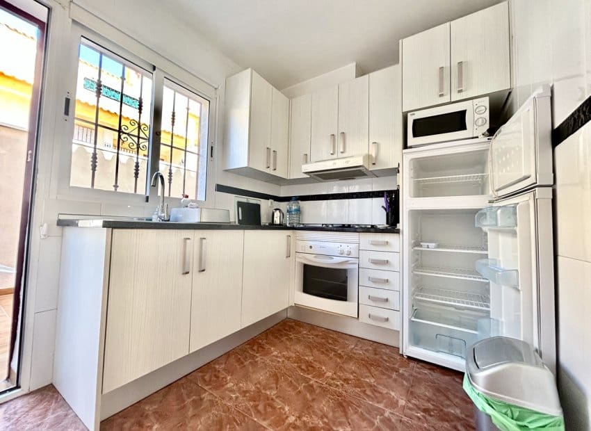 2 Zimmer Apartment zu verkaufen in La Zenia mit Pool - 190.900 € (Ref: 9858155)