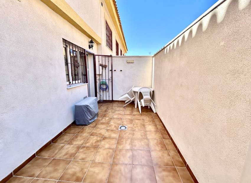 2 Zimmer Apartment zu verkaufen in La Zenia mit Pool - 190.900 € (Ref: 9858155)