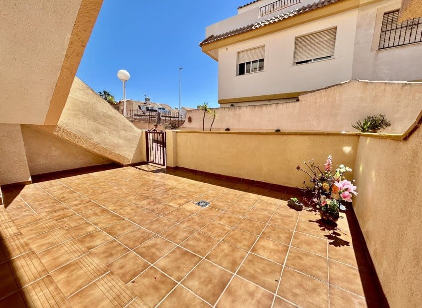 2 Zimmer Apartment zu verkaufen in La Zenia mit Pool - 190.900 € (Ref: 9858155)