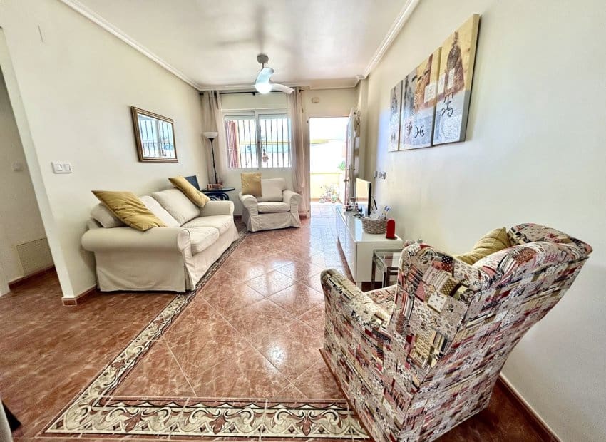 2 Zimmer Apartment zu verkaufen in La Zenia mit Pool - 190.900 € (Ref: 9858155)