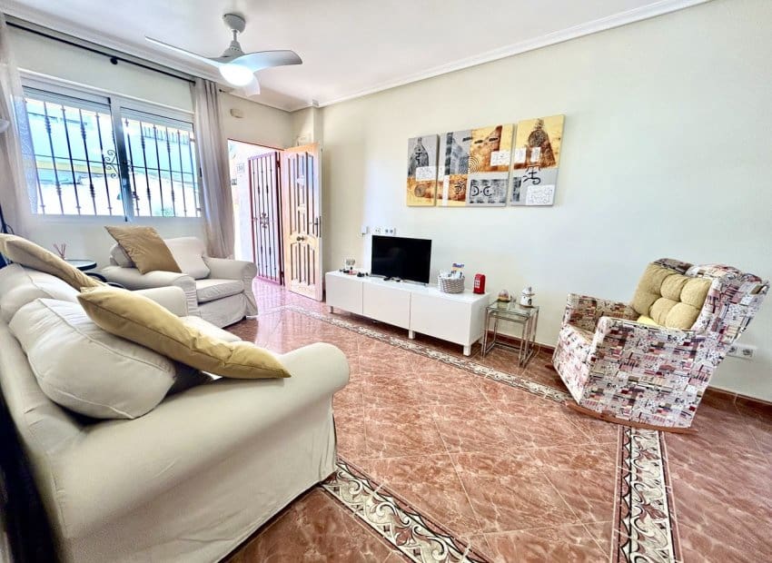 2 Zimmer Apartment zu verkaufen in La Zenia mit Pool - 190.900 € (Ref: 9858155)