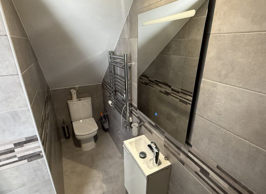Chalet de 2 habitaciones en Villamartin en venta con piscina - 249.950 € (Ref: 9861024)