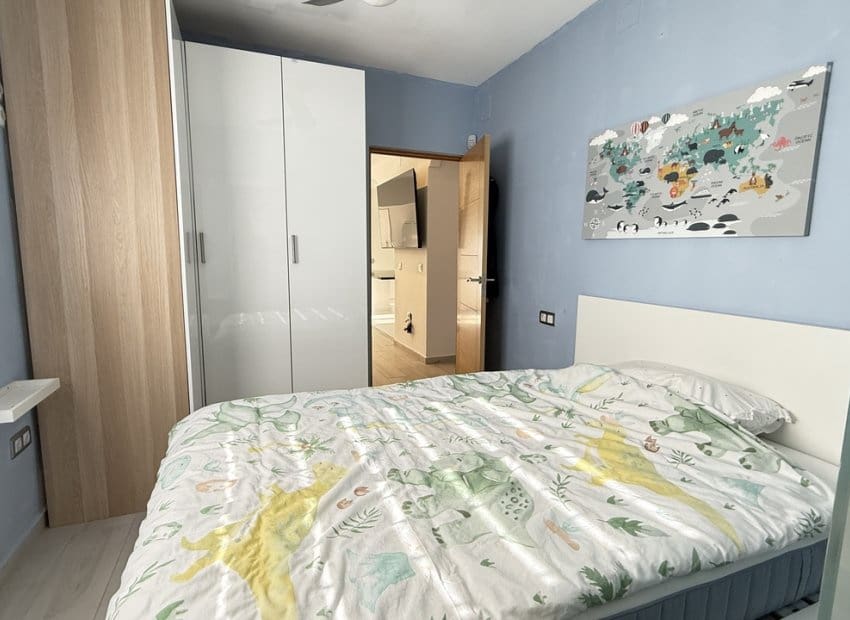 Chalet de 2 habitaciones en Villamartin en venta con piscina - 249.950 € (Ref: 9861024)