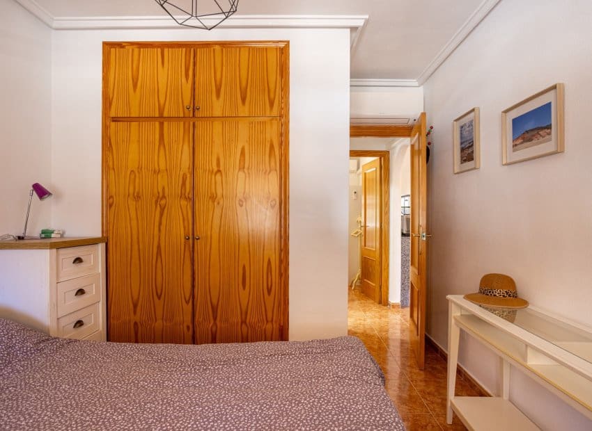 2 bedroom Apartment for sale in Algorfa with pool - € 129,000 (Ref: 9861026)