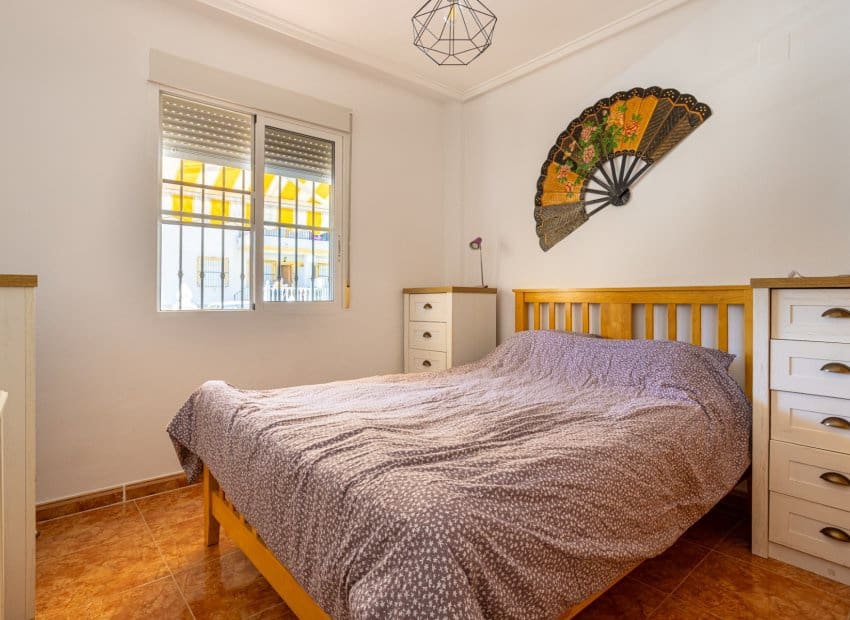 2 bedroom Apartment for sale in Algorfa with pool - € 129,000 (Ref: 9861026)