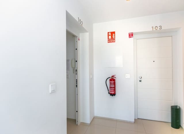2 soverom Leilighet til salgs i Doña Pepa, Rojales med svømmebasseng - € 275 000 (Ref: 9862097)