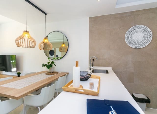 2 soverom Leilighet til salgs i Doña Pepa, Rojales med svømmebasseng - € 275 000 (Ref: 9862097)