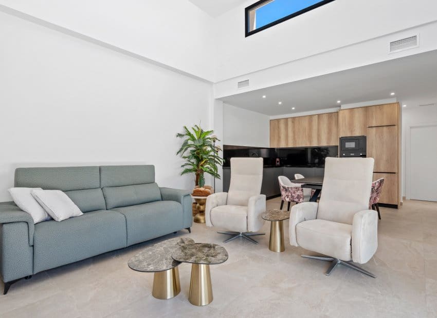 3 sovrum Villa till salu i Daya Nueva med pool - 399 900 € (Ref: 9862100)