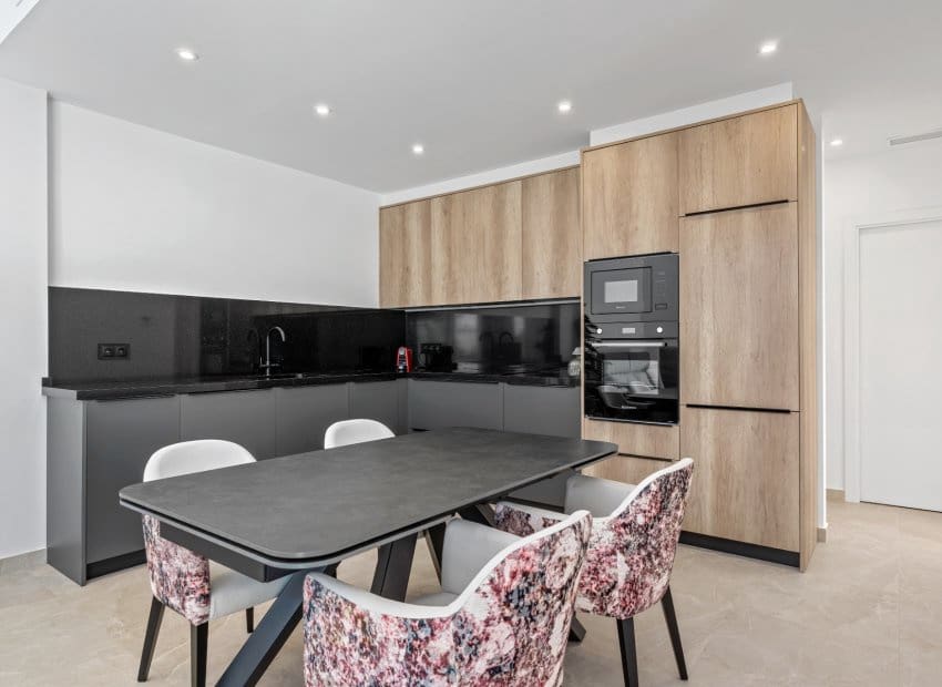 3 sovrum Villa till salu i Daya Nueva med pool - 399 900 € (Ref: 9862100)