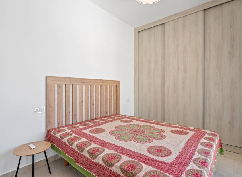3 sovrum Villa till salu i Daya Nueva med pool - 399 900 € (Ref: 9862100)