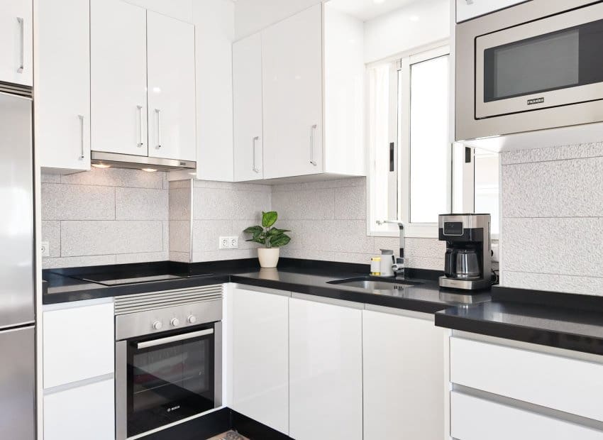 2 Zimmer Apartment zu verkaufen in Torrevieja mit Pool - 169.000 € (Ref: 9865551)