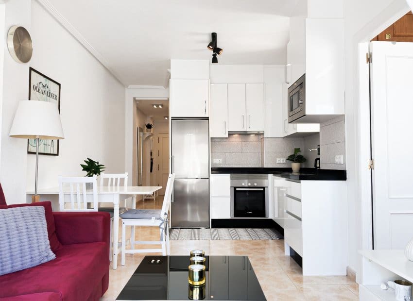 2 Zimmer Apartment zu verkaufen in Torrevieja mit Pool - 169.000 € (Ref: 9865551)