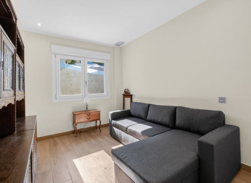3 slaapkamer Villa te koop in Ciudad Quesada met zwembad - € 469.000 (Ref: 9865552)