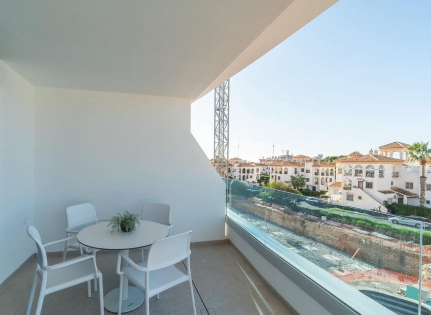 2 soveværelse Lejlighed til salg i Orihuela Costa med swimmingpool - € 365.000 (Ref: 9865557)