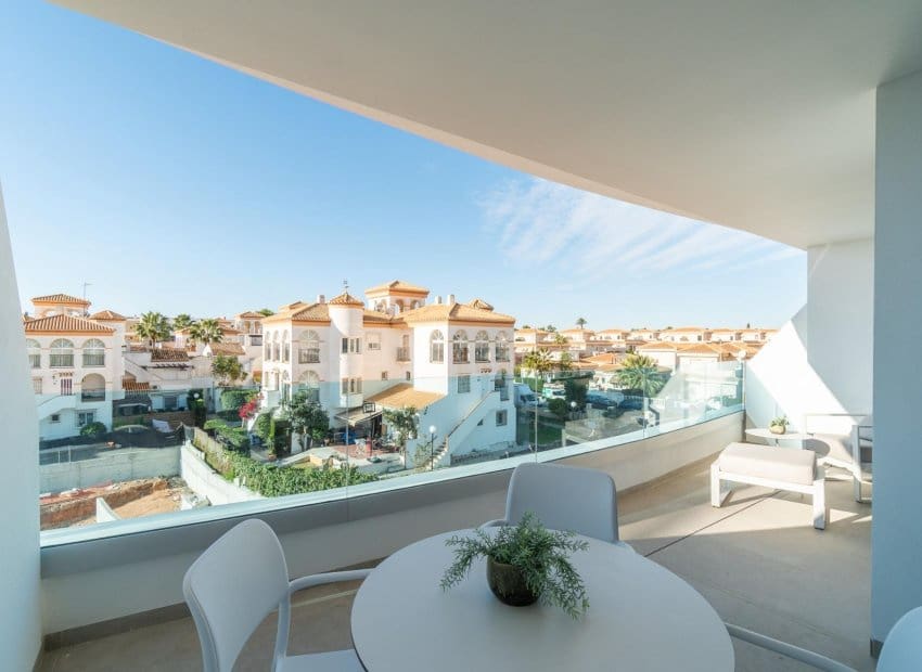2 soveværelse Lejlighed til salg i Orihuela Costa med swimmingpool - € 365.000 (Ref: 9865557)