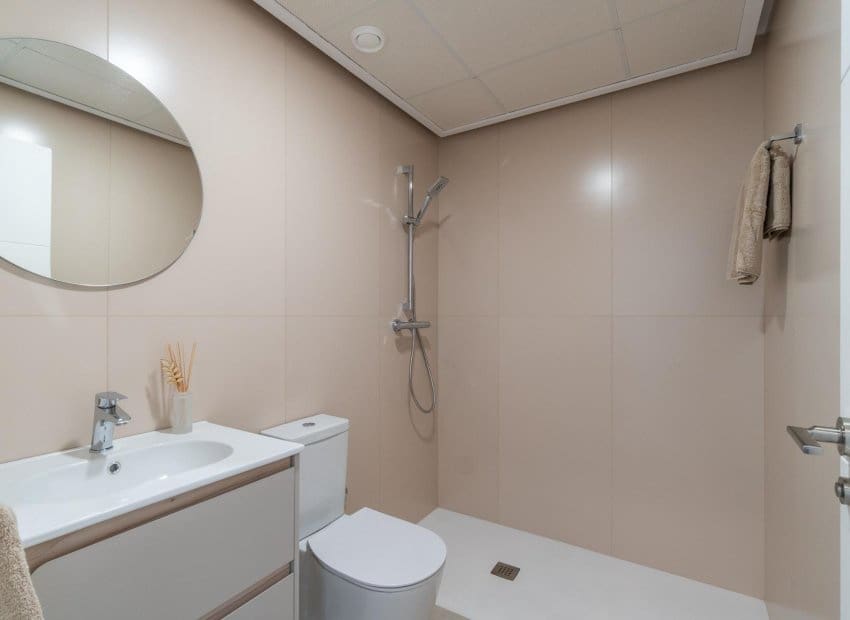 2 soveværelse Lejlighed til salg i Orihuela Costa med swimmingpool - € 365.000 (Ref: 9865557)