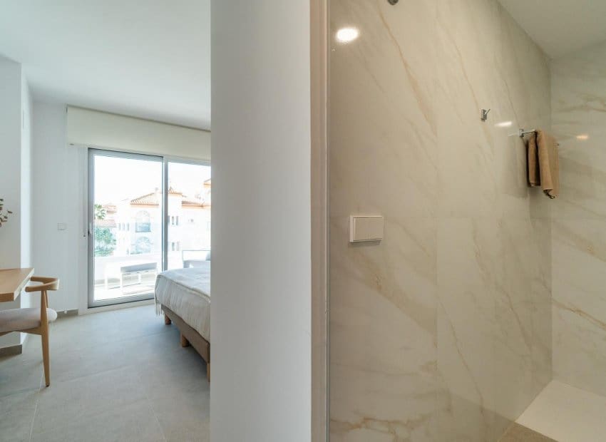 2 soveværelse Lejlighed til salg i Orihuela Costa med swimmingpool - € 365.000 (Ref: 9865557)