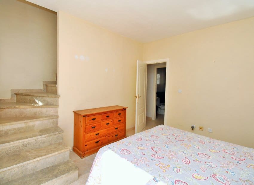 2 bedroom Townhouse for sale in Villamartin with pool - € 162,995 (Ref: 9865561)