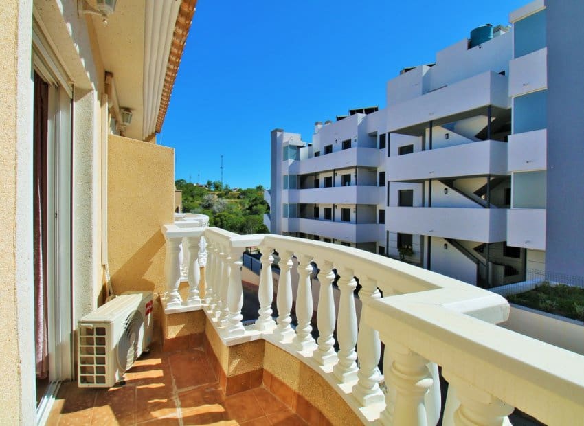 2 bedroom Townhouse for sale in Villamartin with pool - € 162,995 (Ref: 9865561)
