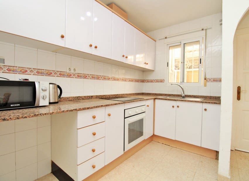 2 bedroom Townhouse for sale in Villamartin with pool - € 162,995 (Ref: 9865561)