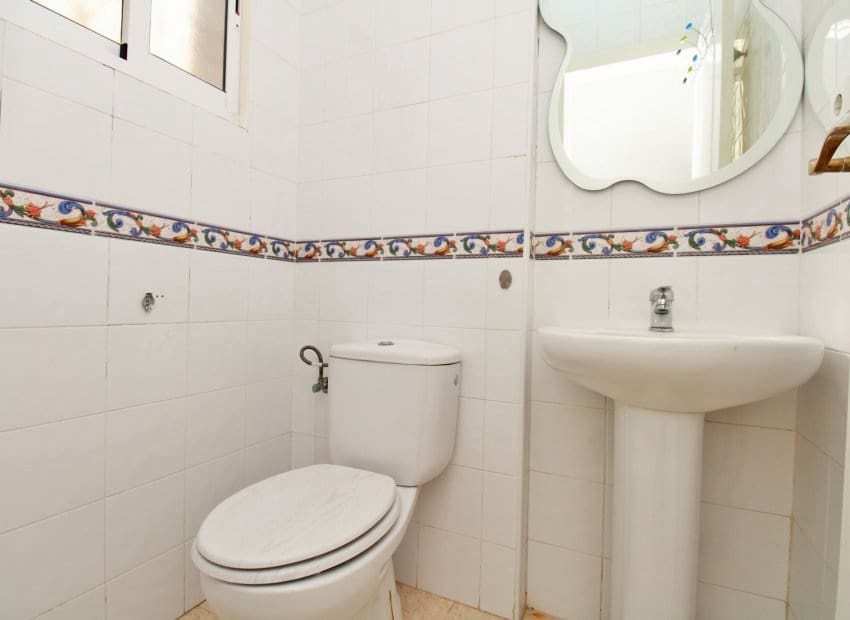 2 bedroom Townhouse for sale in Villamartin with pool - € 162,995 (Ref: 9865561)