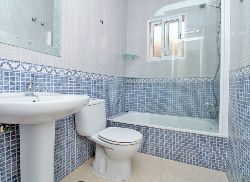 2 bedroom Townhouse for sale in Villamartin with pool - € 162,995 (Ref: 9865561)