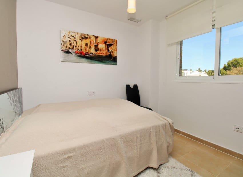 2 slaapkamer Appartement te koop in Villamartin met zwembad - € 219.900 (Ref: 9865562)