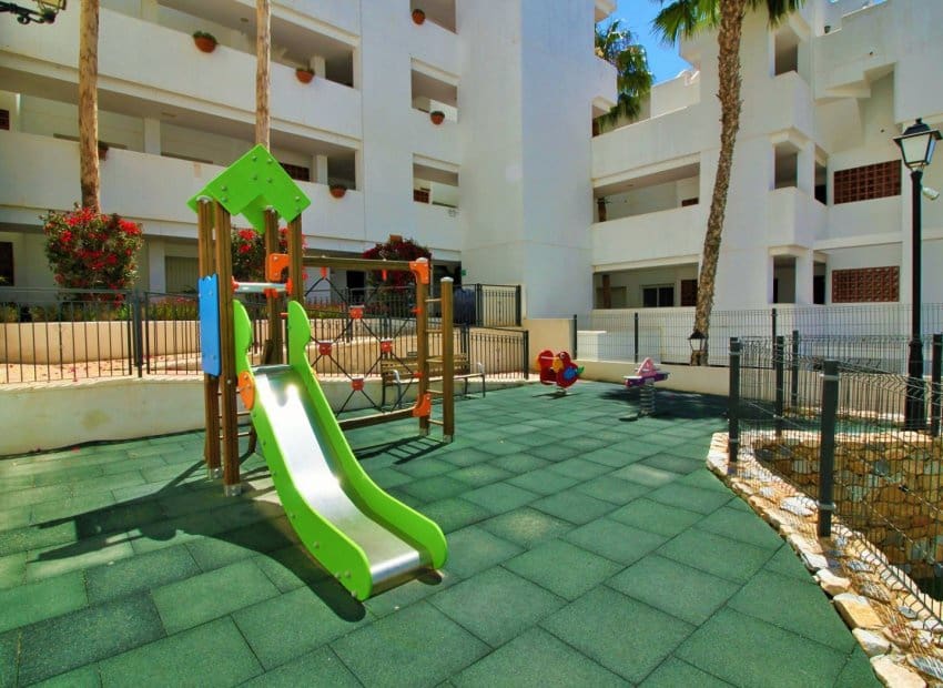 2 slaapkamer Appartement te koop in Villamartin met zwembad - € 219.900 (Ref: 9865562)