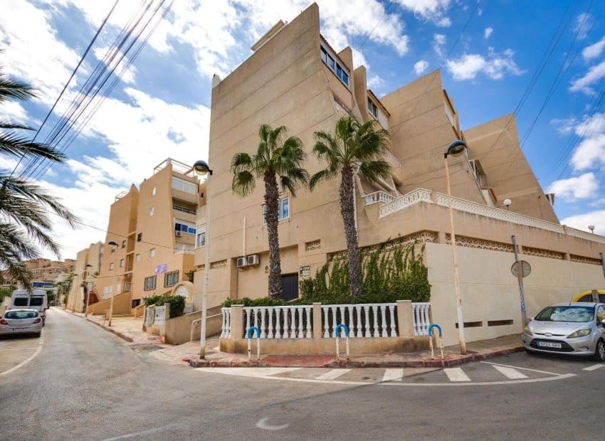 1 soverom Leilighet til salgs i La Mata med svømmebasseng - € 145 000 (Ref: 9869667)