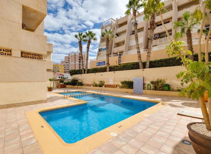 1 soverom Leilighet til salgs i La Mata med svømmebasseng - € 145 000 (Ref: 9869667)