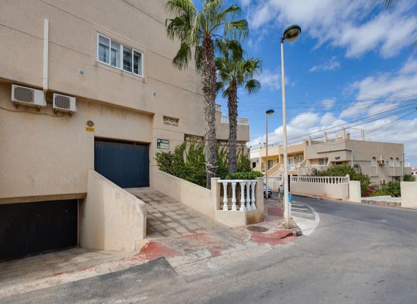 1 soverom Leilighet til salgs i La Mata med svømmebasseng - € 145 000 (Ref: 9869667)