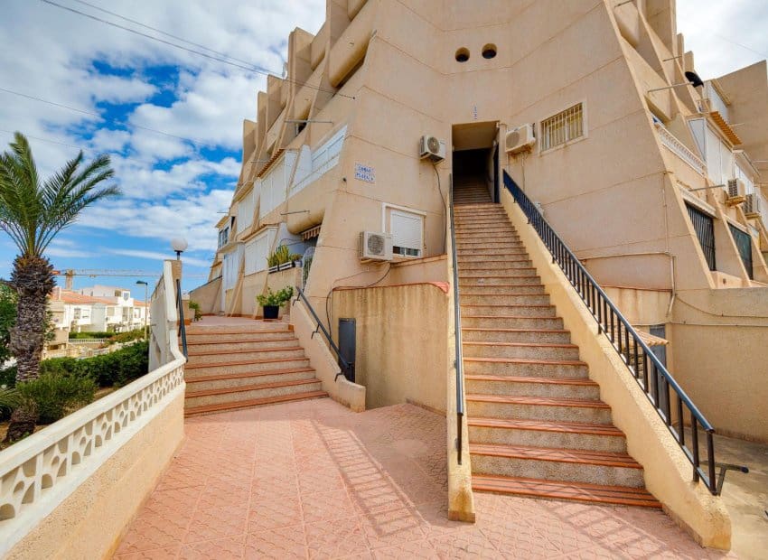 1 soverom Leilighet til salgs i La Mata med svømmebasseng - € 145 000 (Ref: 9869667)
